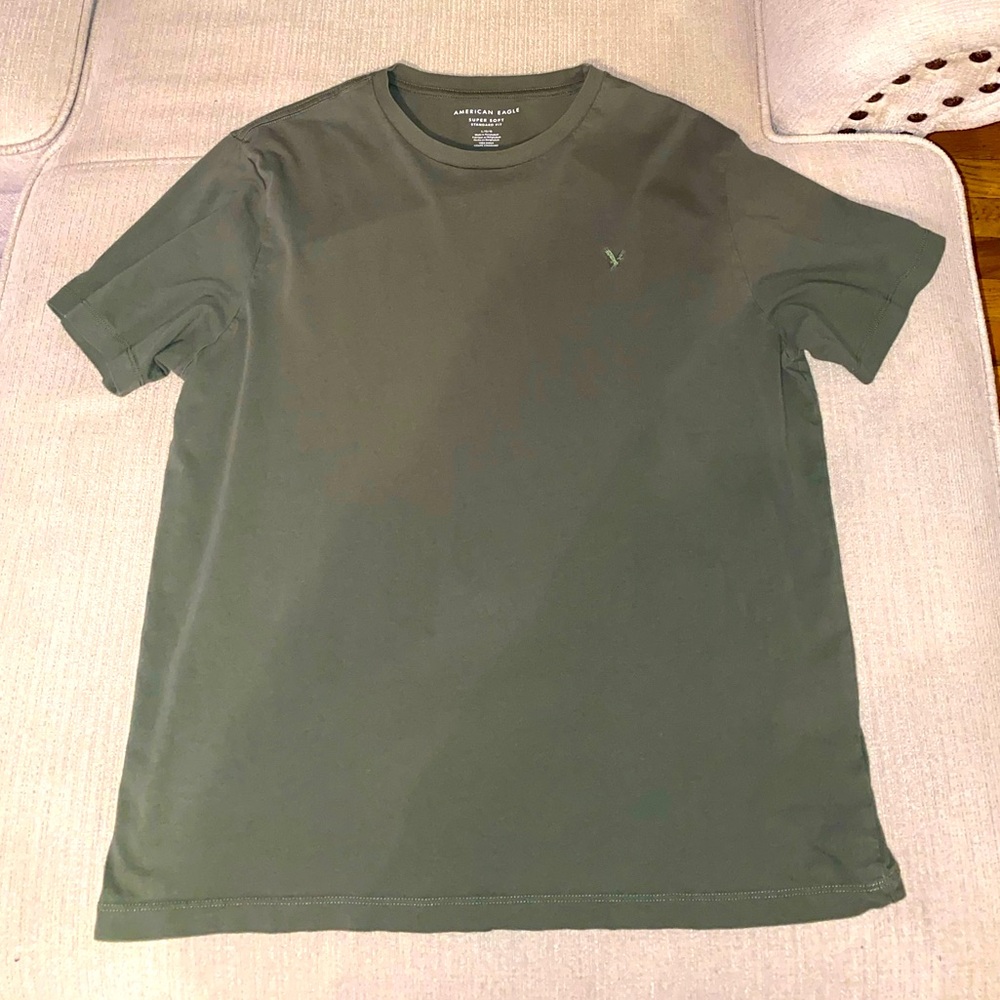 American Eagle men’s tshirt green